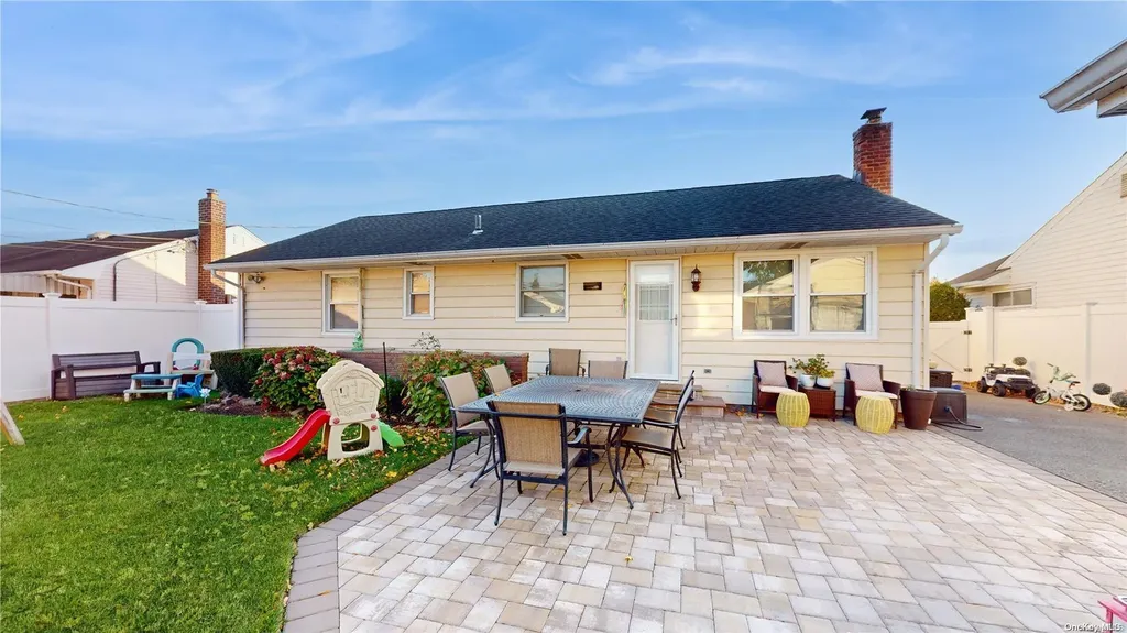 38 Coronet Crescent Bethpage NY 11714