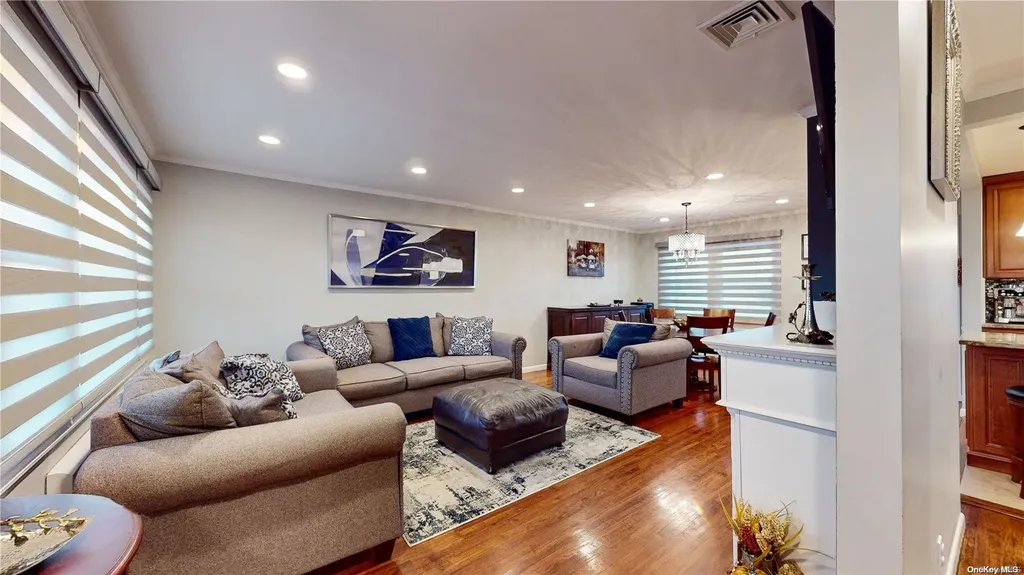 38 Coronet Crescent Bethpage NY 11714
