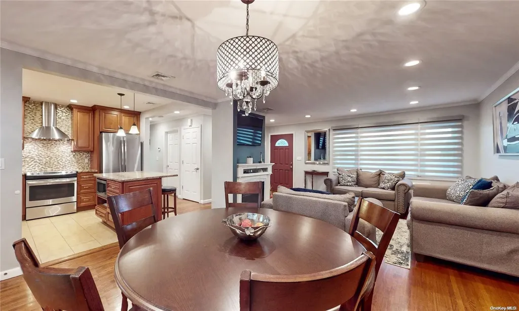 38 Coronet Crescent Bethpage NY 11714