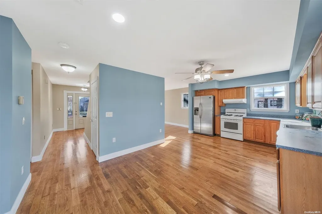 60 Lynbrook Drive Mastic Beach NY 11951