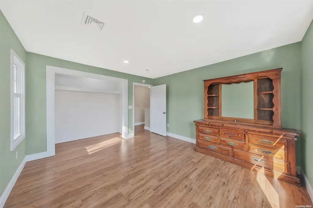 60 Lynbrook Drive Mastic Beach NY 11951