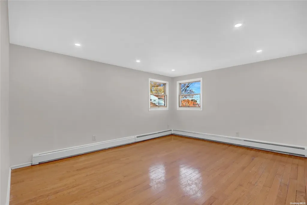 118 Brighton Way Merrick NY 11566