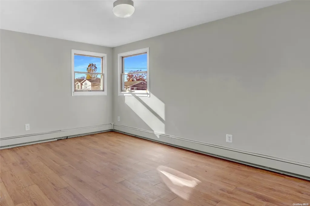 118 Brighton Way Merrick NY 11566