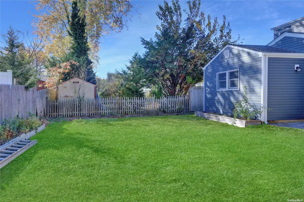 118 Brighton Way Merrick NY 11566