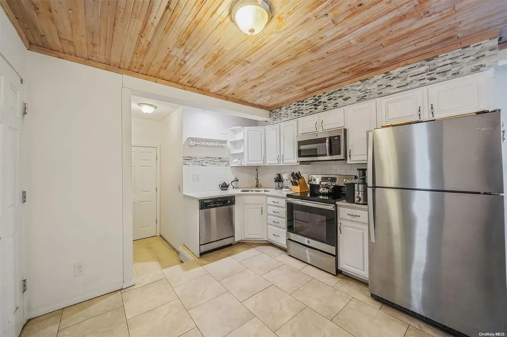 56 Sally Lane Ridge NY 11961
