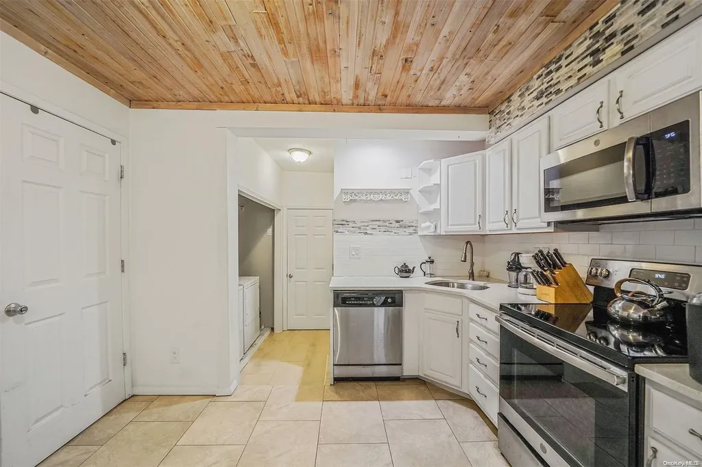 56 Sally Lane Ridge NY 11961