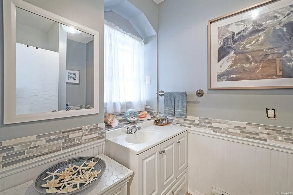 56 Sally Lane Ridge NY 11961