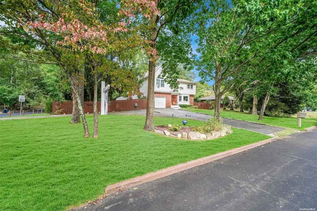56 Sally Lane Ridge NY 11961