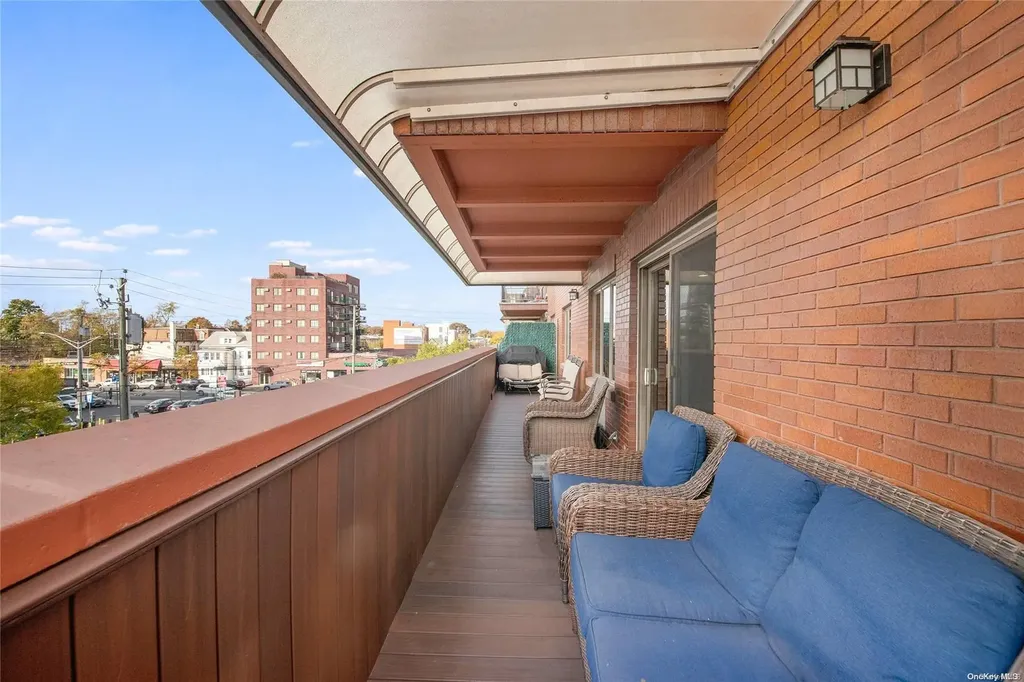 2617 E 17th Street Brooklyn NY 11235
