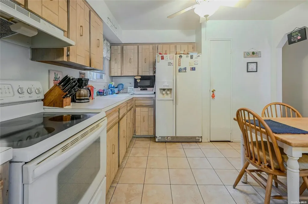 50 Ranch Drive Shirley NY 11967