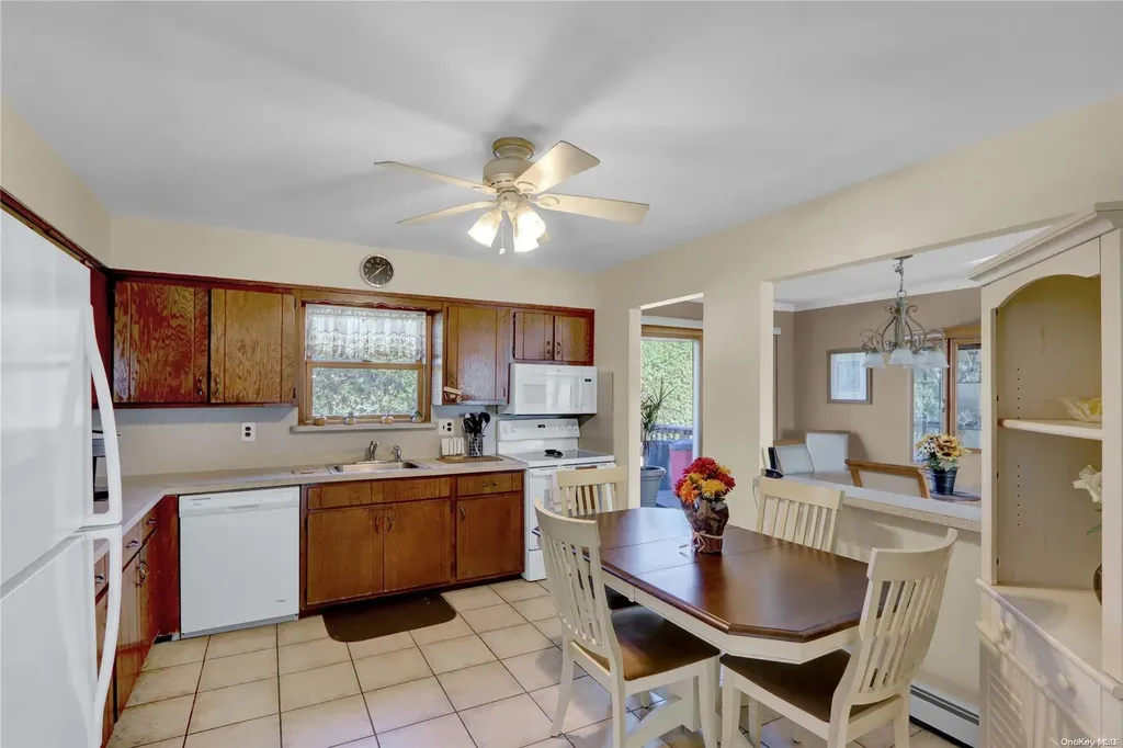 46 Dennis Lane Bethpage NY 11714