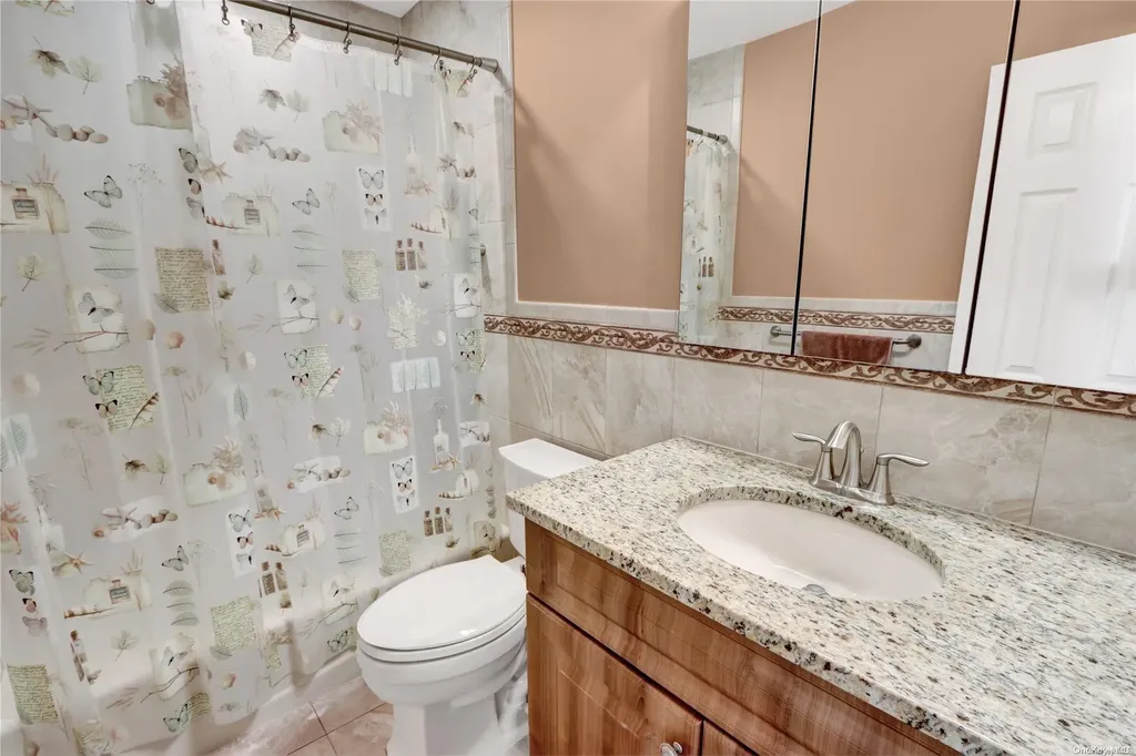 46 Dennis Lane Bethpage NY 11714