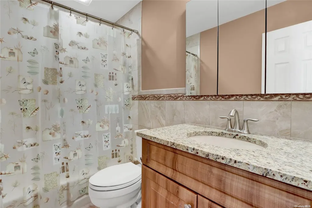 46 Dennis Lane Bethpage NY 11714