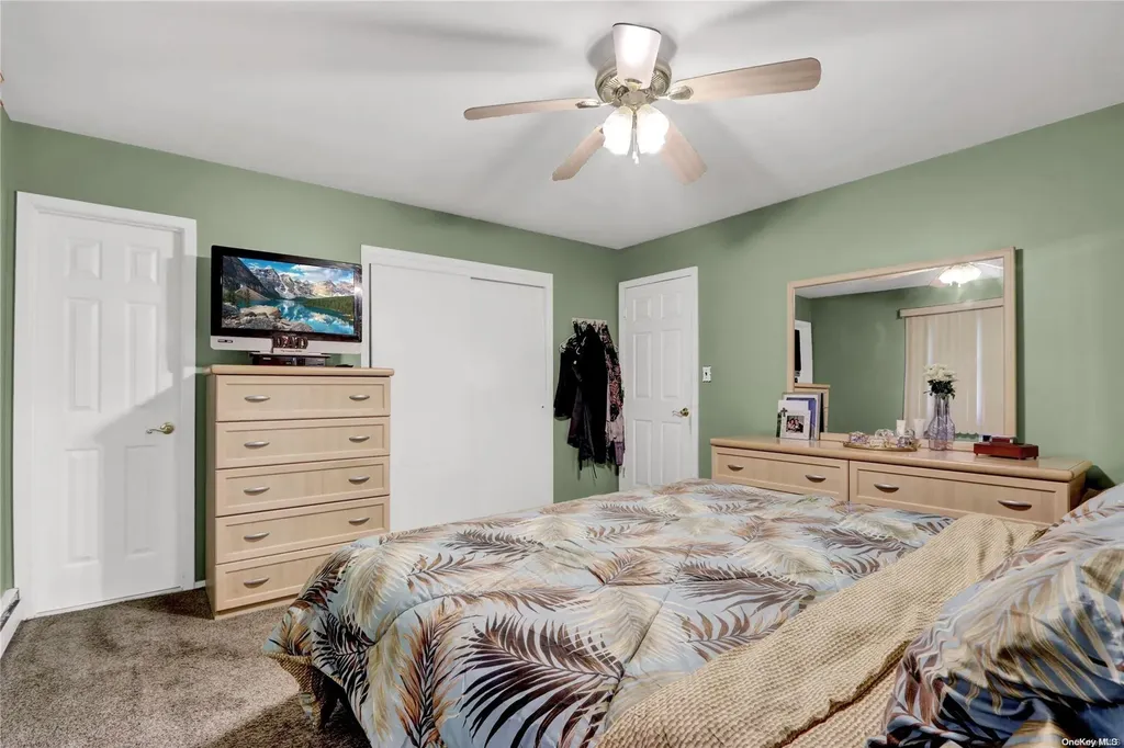 46 Dennis Lane Bethpage NY 11714