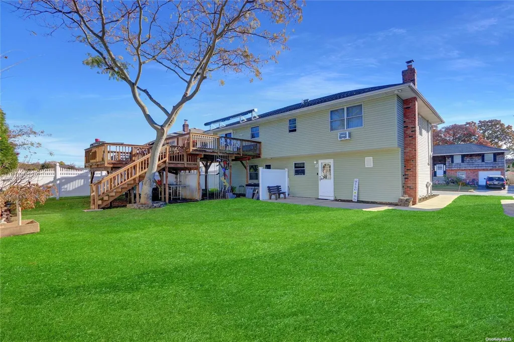 46 Dennis Lane Bethpage NY 11714