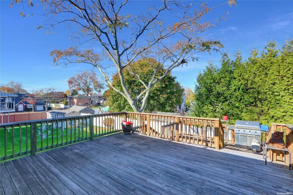 46 Dennis Lane Bethpage NY 11714
