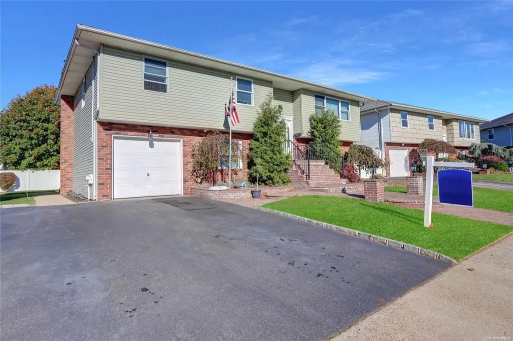46 Dennis Lane Bethpage NY 11714
