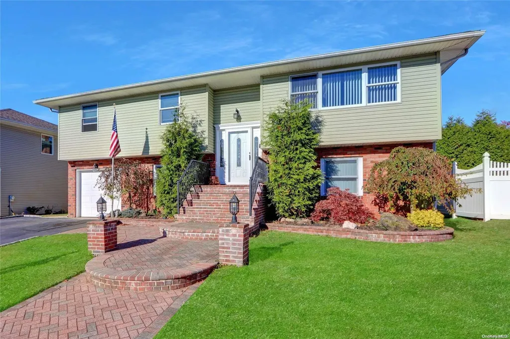 46 Dennis Lane Bethpage NY 11714