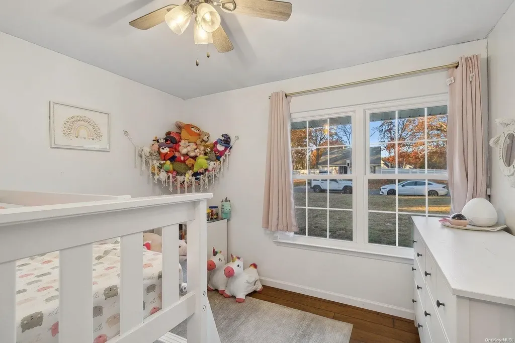6 Hale Lane Coram NY 11727