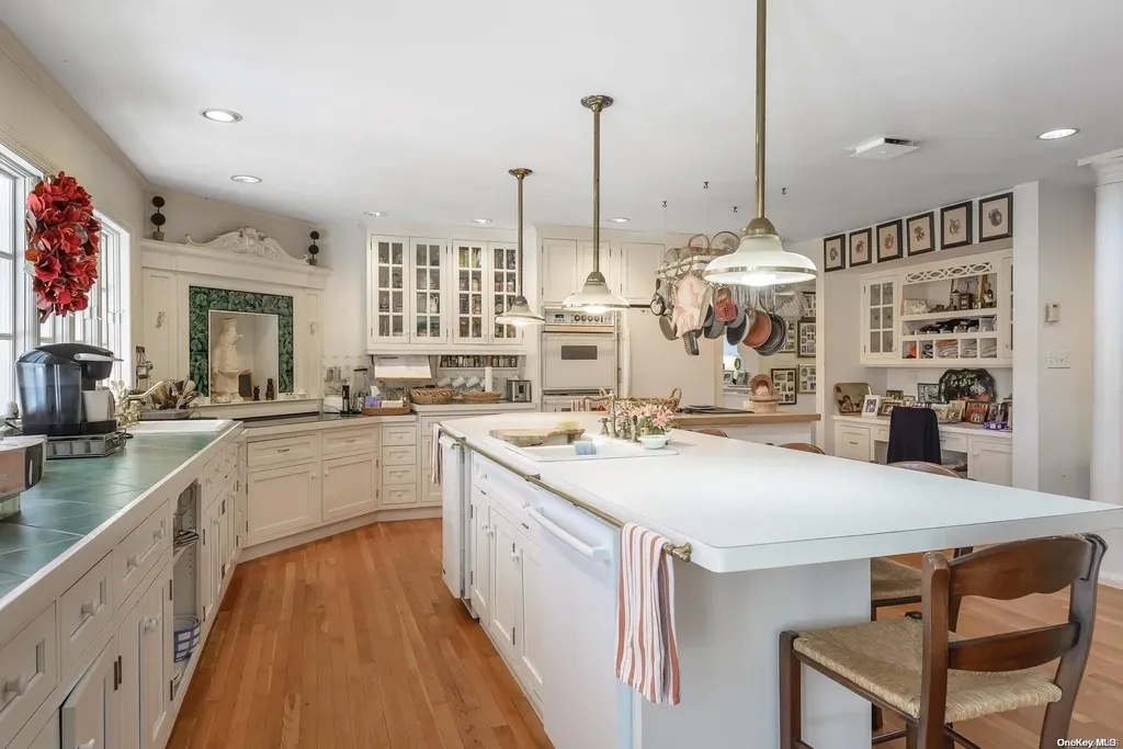 88 Jennings Road Cold Spring Harbor NY 11724