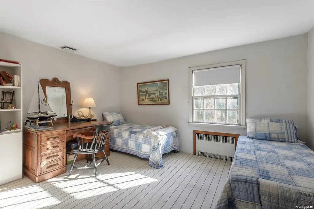 88 Jennings Road Cold Spring Harbor NY 11724