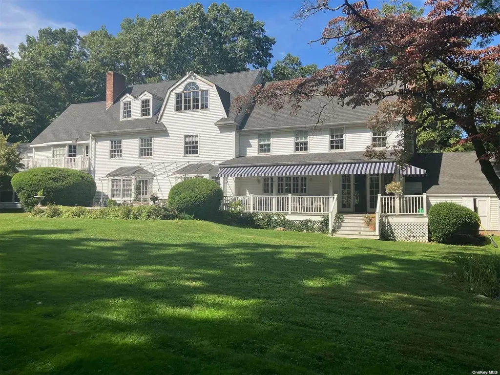 88 Jennings Road Cold Spring Harbor NY 11724
