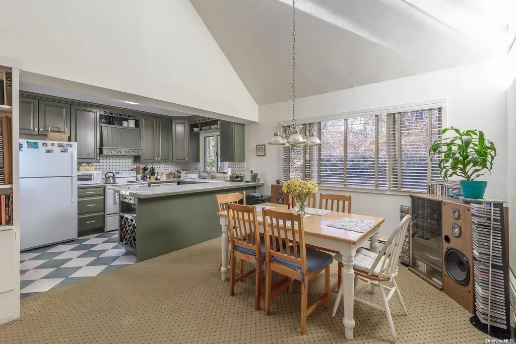 88 Jennings Road Cold Spring Harbor NY 11724