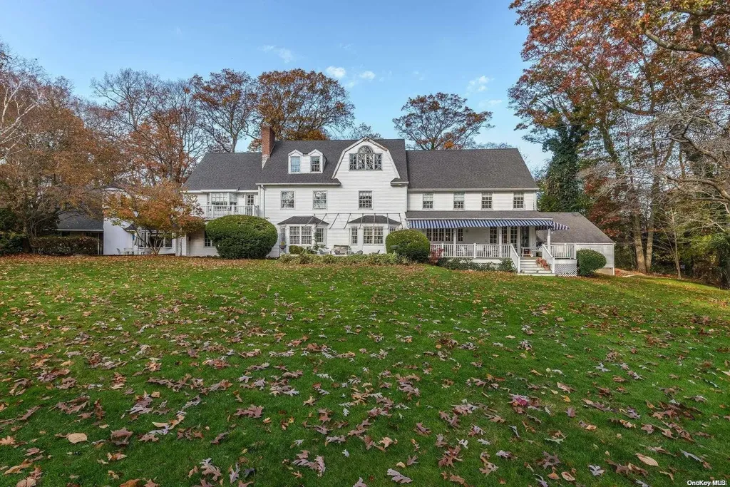88 Jennings Road Cold Spring Harbor NY 11724