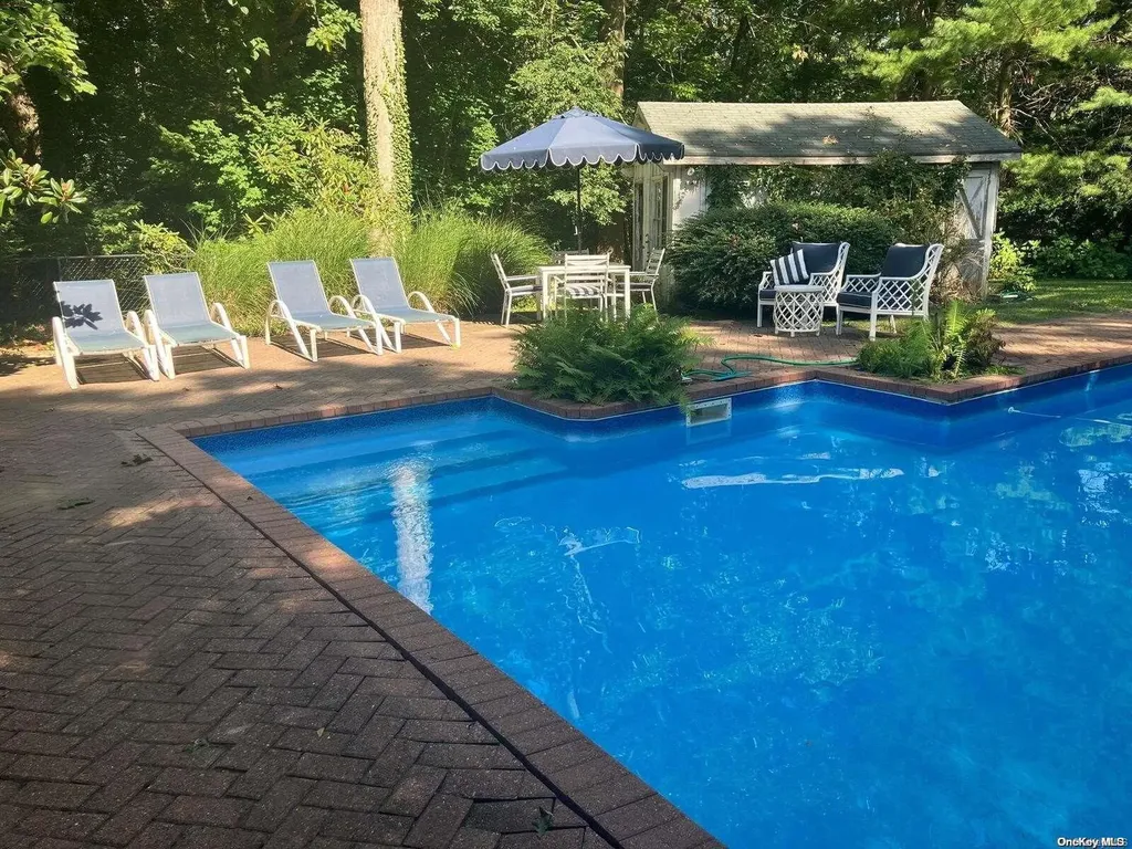 88 Jennings Road Cold Spring Harbor NY 11724