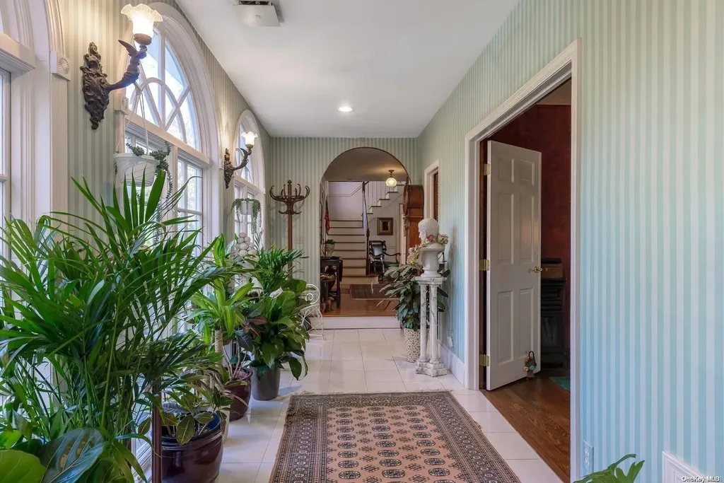 88 Jennings Road Cold Spring Harbor NY 11724