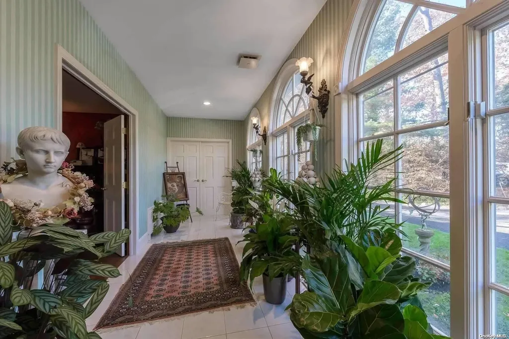 88 Jennings Road Cold Spring Harbor NY 11724