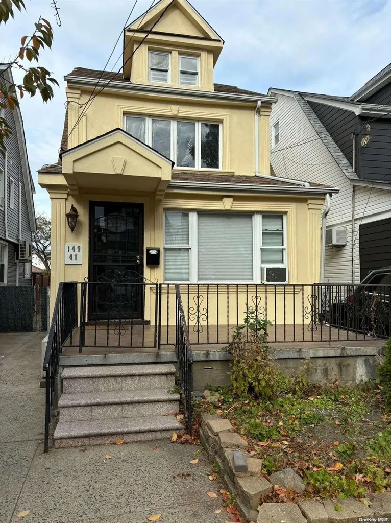 149-41 18 Avenue Whitestone NY 11357