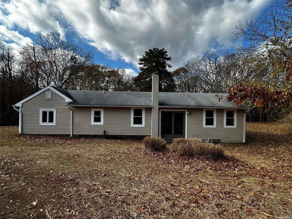 2468 River Road Calverton NY 11933