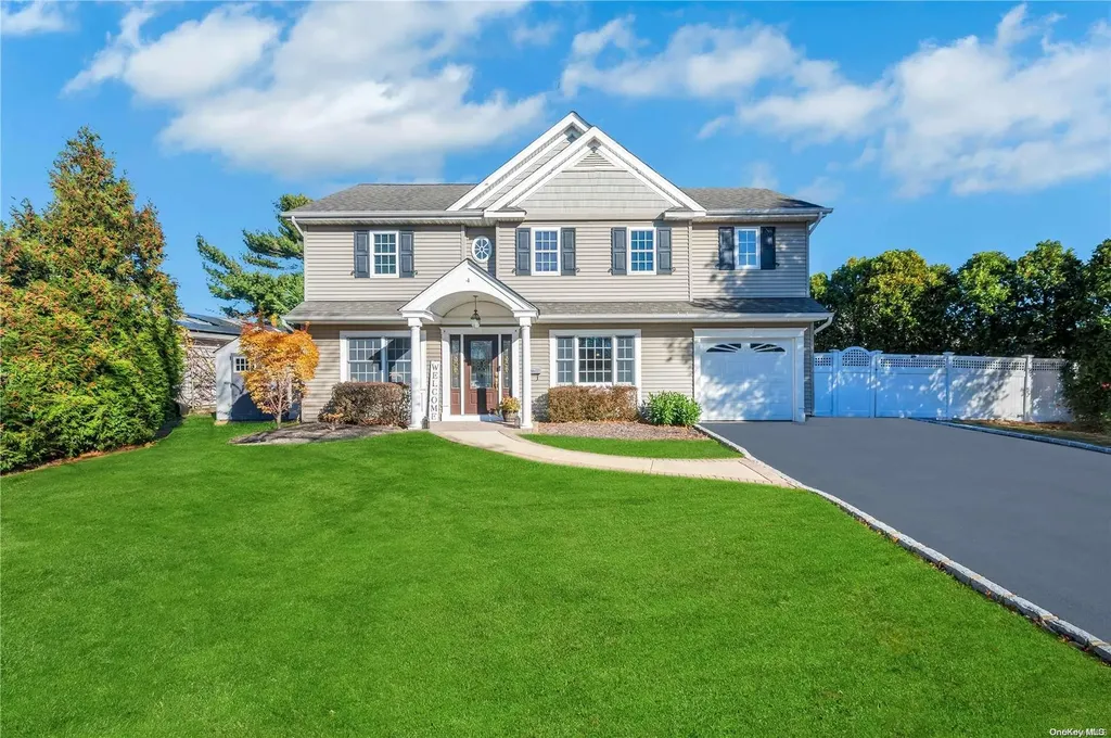 4 Croyden Drive Massapequa NY 11758