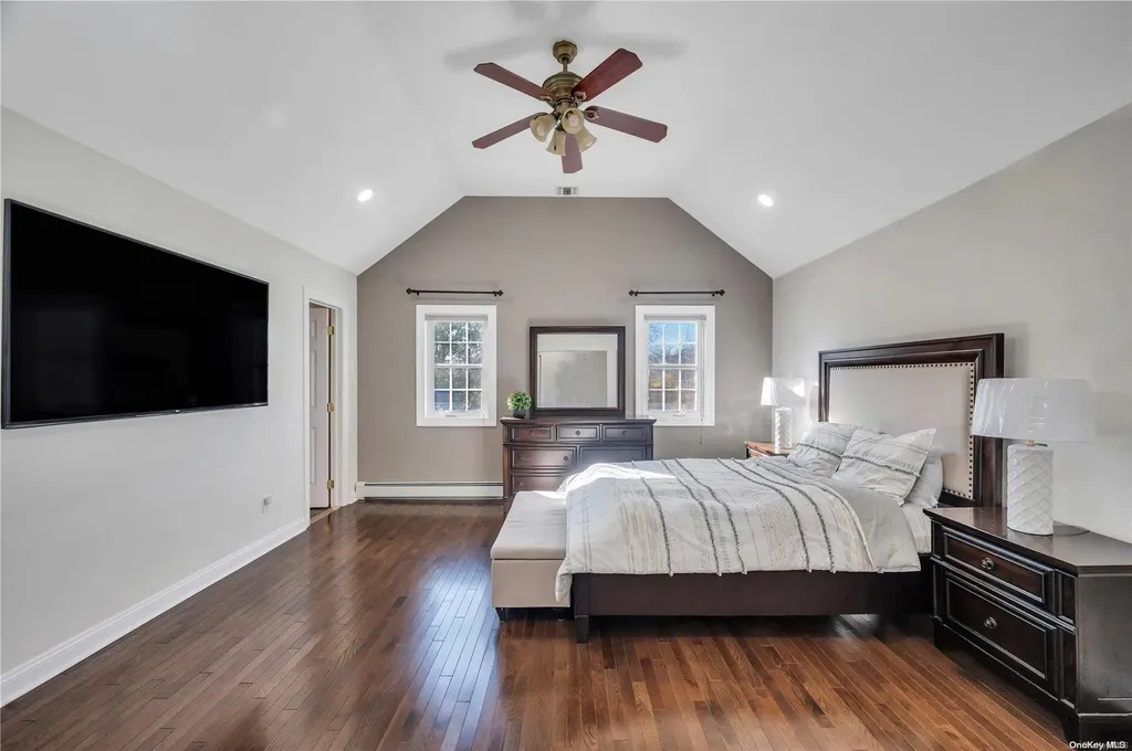 4 Croyden Drive Massapequa NY 11758