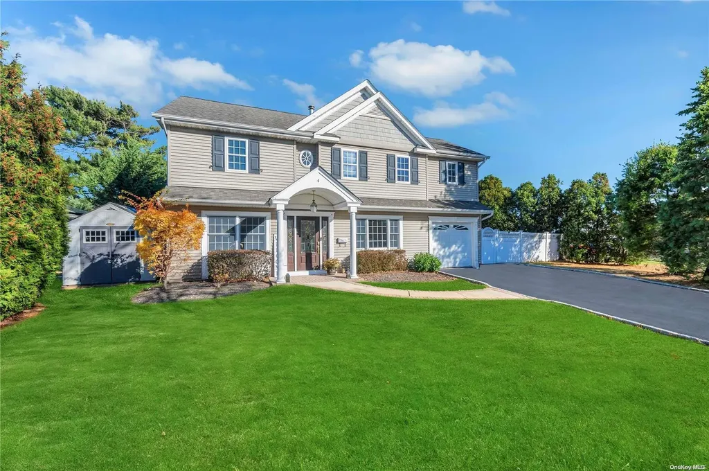 4 Croyden Drive Massapequa NY 11758