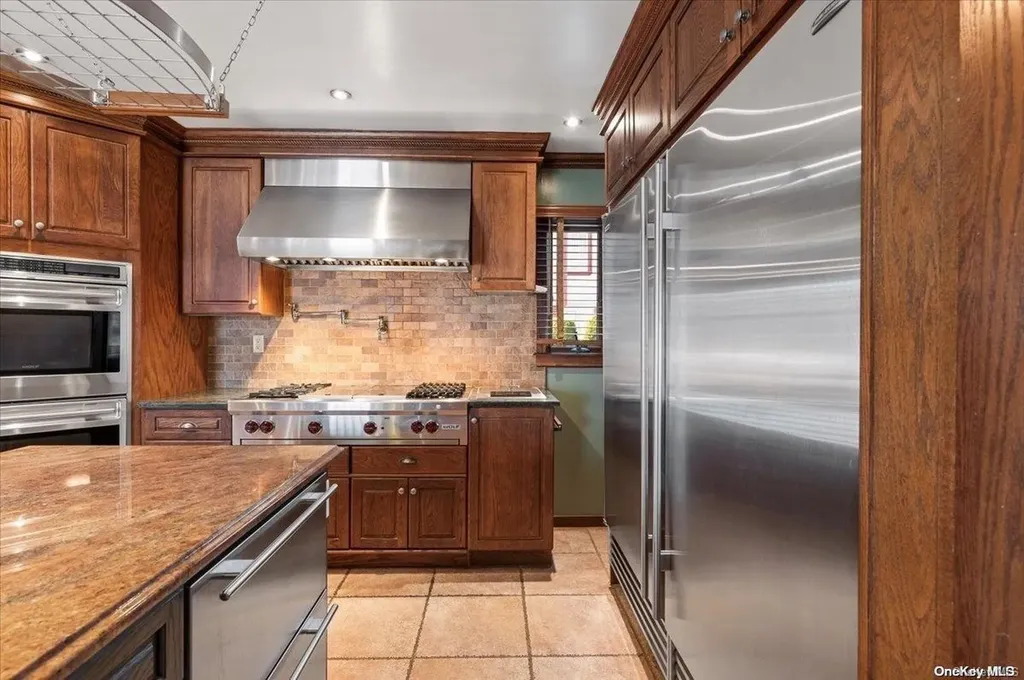 155 King Street Elmont NY 11003