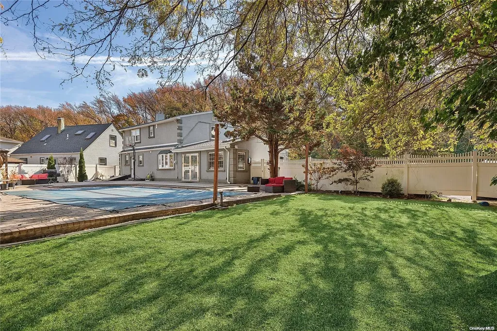 63 Brookfield Road Valley Stream NY 11581