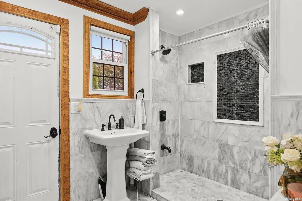 63 Brookfield Road Valley Stream NY 11581