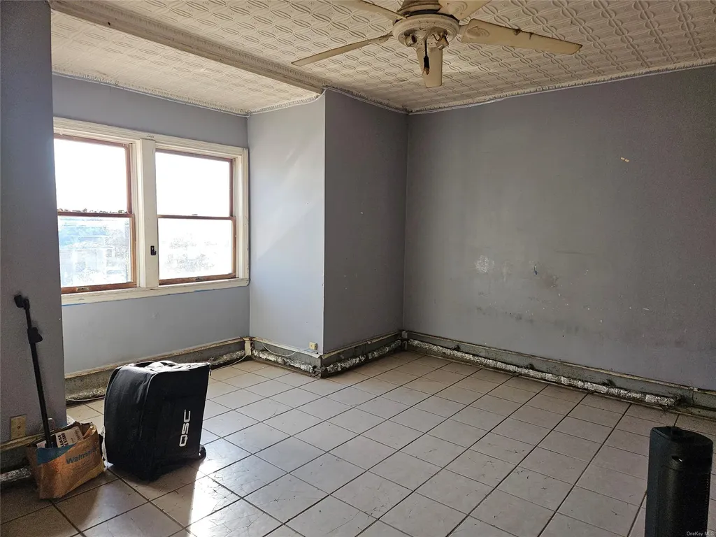 5 Brightside Avenue Central Islip NY 11722