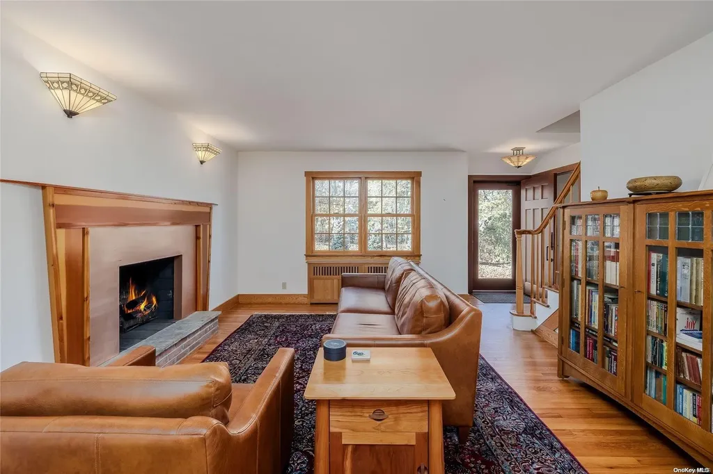 61 Thompson Hay Path Setauket NY 11733