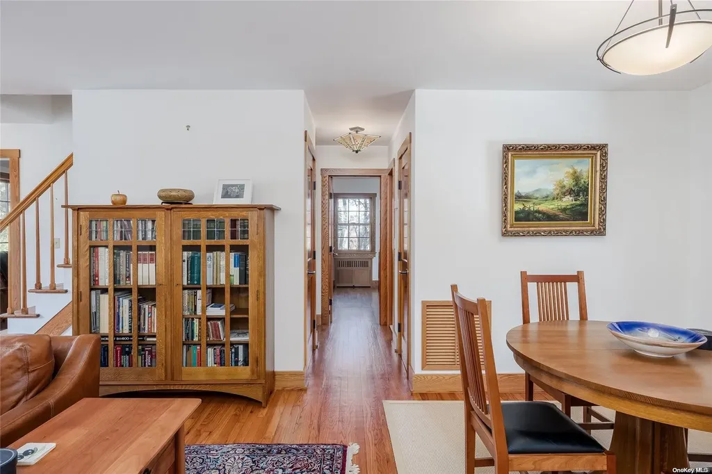 61 Thompson Hay Path Setauket NY 11733