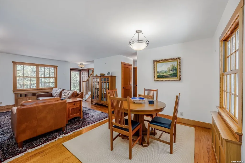 61 Thompson Hay Path Setauket NY 11733