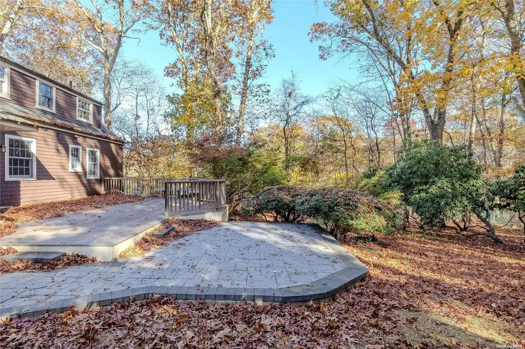 61 Thompson Hay Path Setauket NY 11733