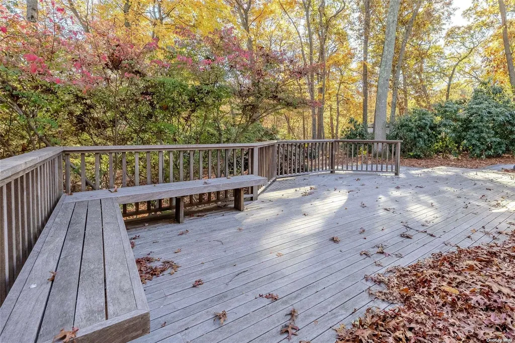 61 Thompson Hay Path Setauket NY 11733