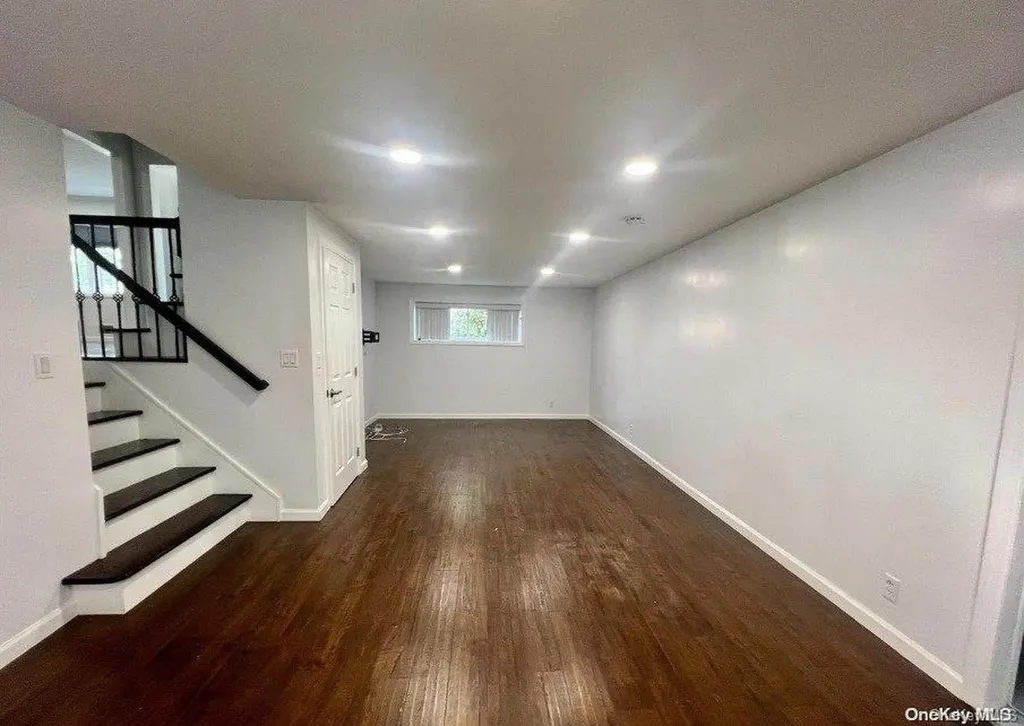 17 Willets Avenue Syosset NY 11791