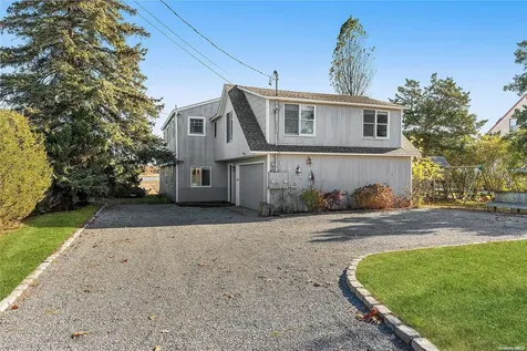 68 Little Neck Road Southampton NY 11968