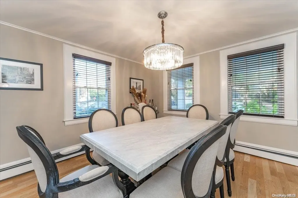 207 Combs Avenue Woodmere NY 11598