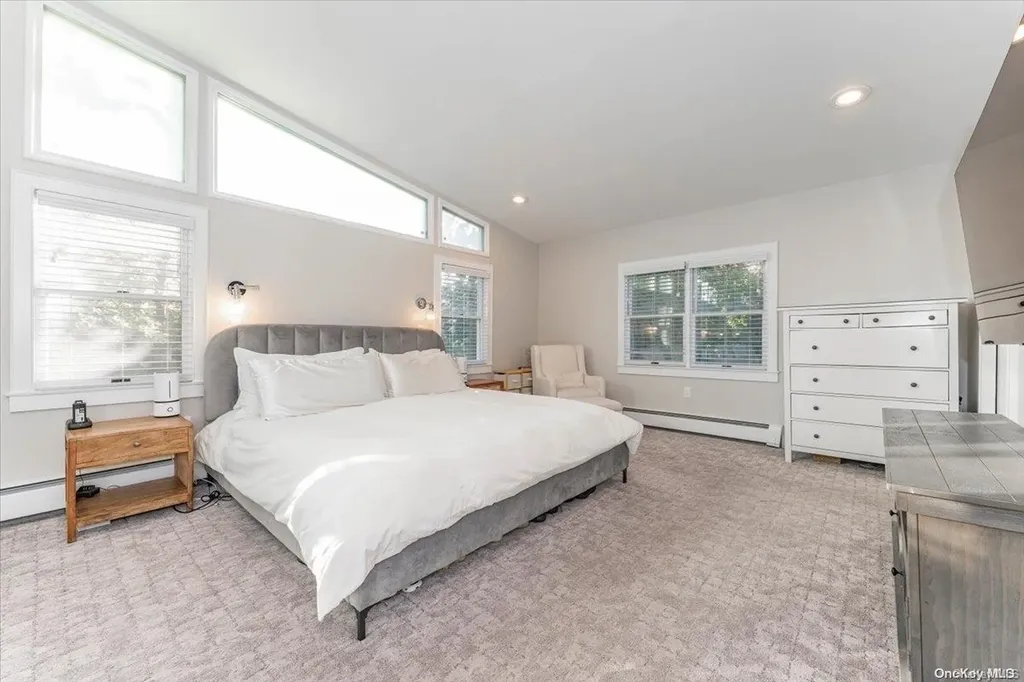 207 Combs Avenue Woodmere NY 11598