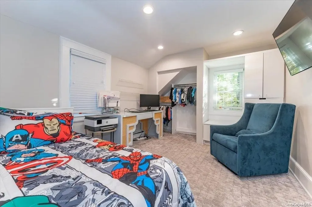 207 Combs Avenue Woodmere NY 11598
